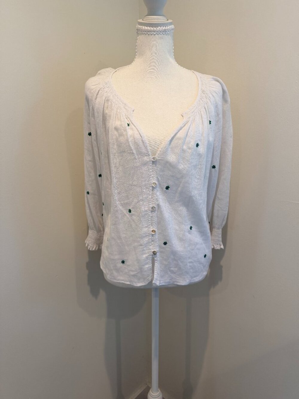 Rails Mariah Linen Blend White Blouse with Green Daisy Embroidery - Size M